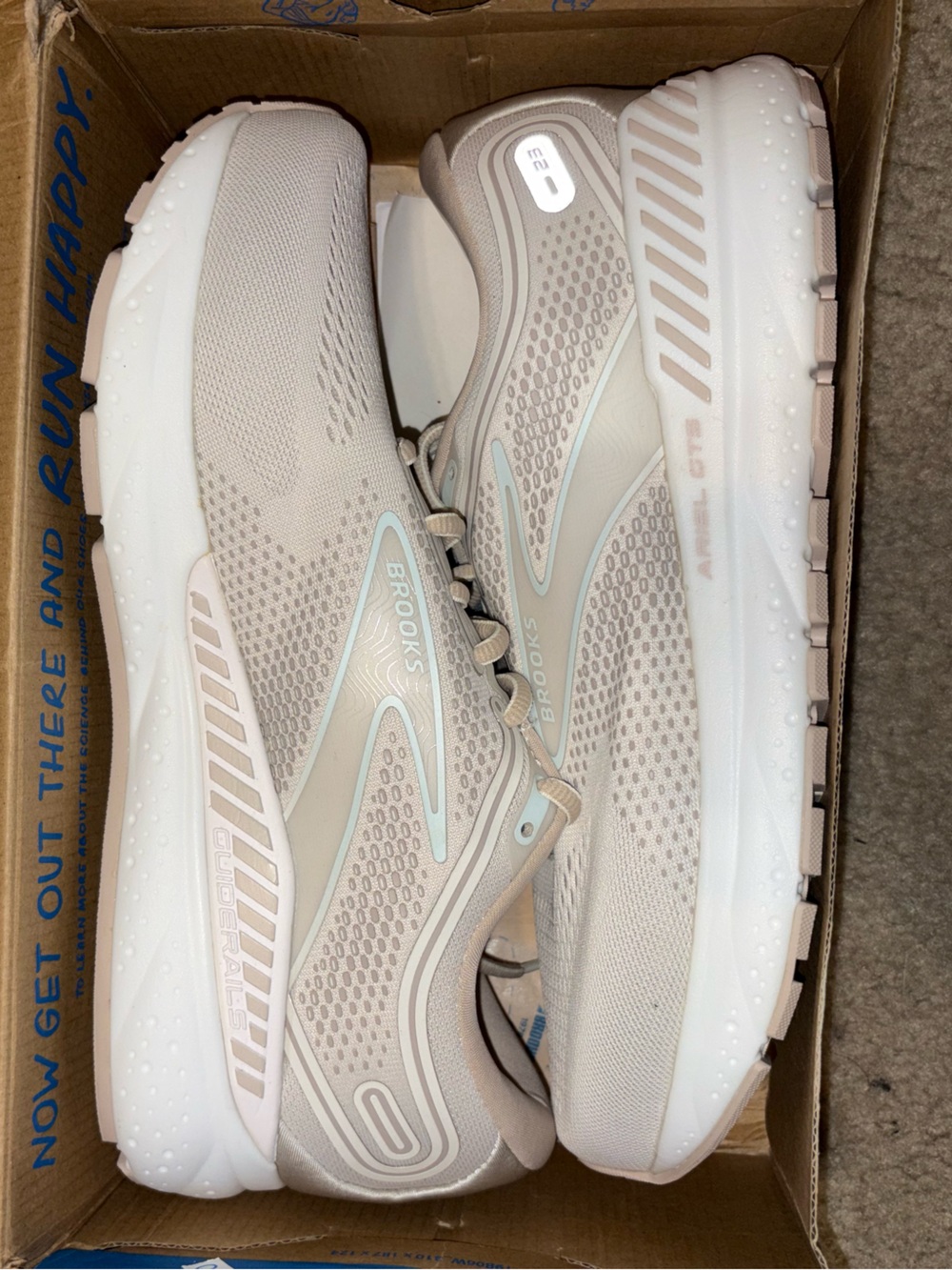 Brooks Womens 10.5 2E Ariel GTS 23 1203902E227 Grey/white sand shoes